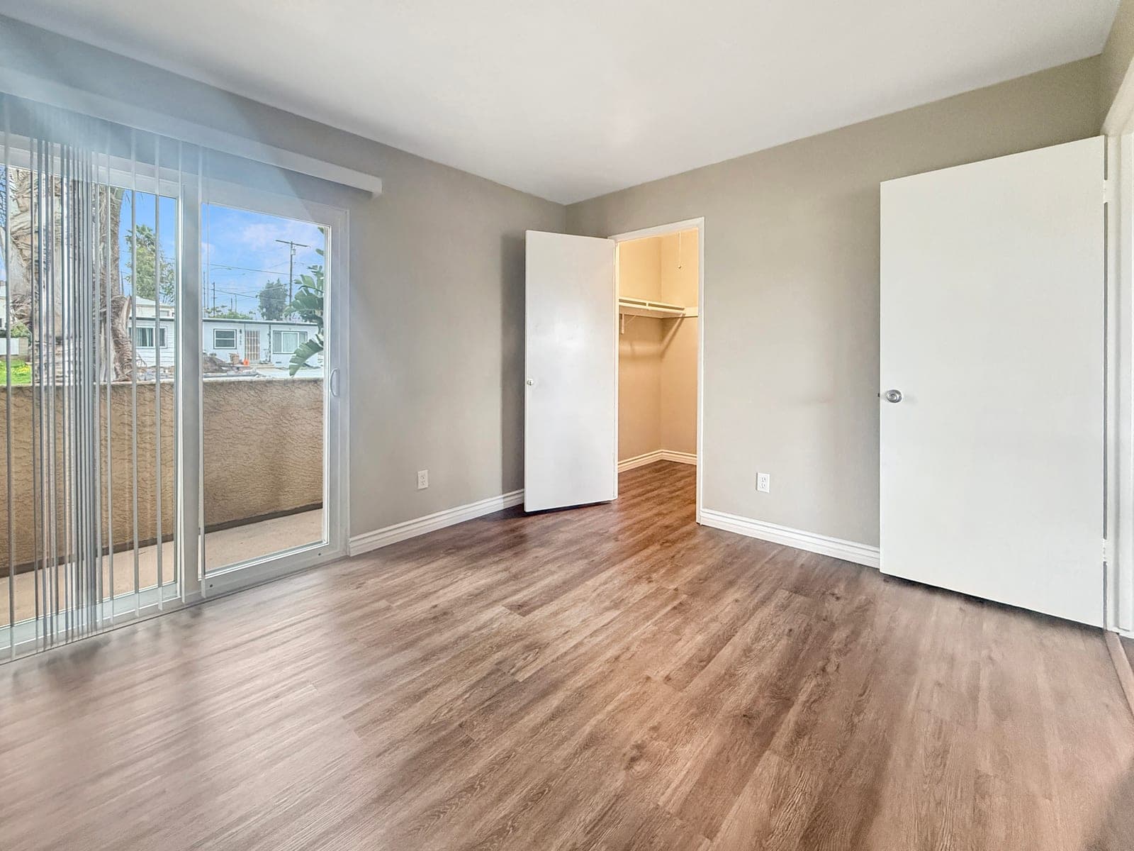 Private patios / balconies